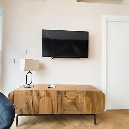 Imbriani 1 Tirabora Short Rent Trieste